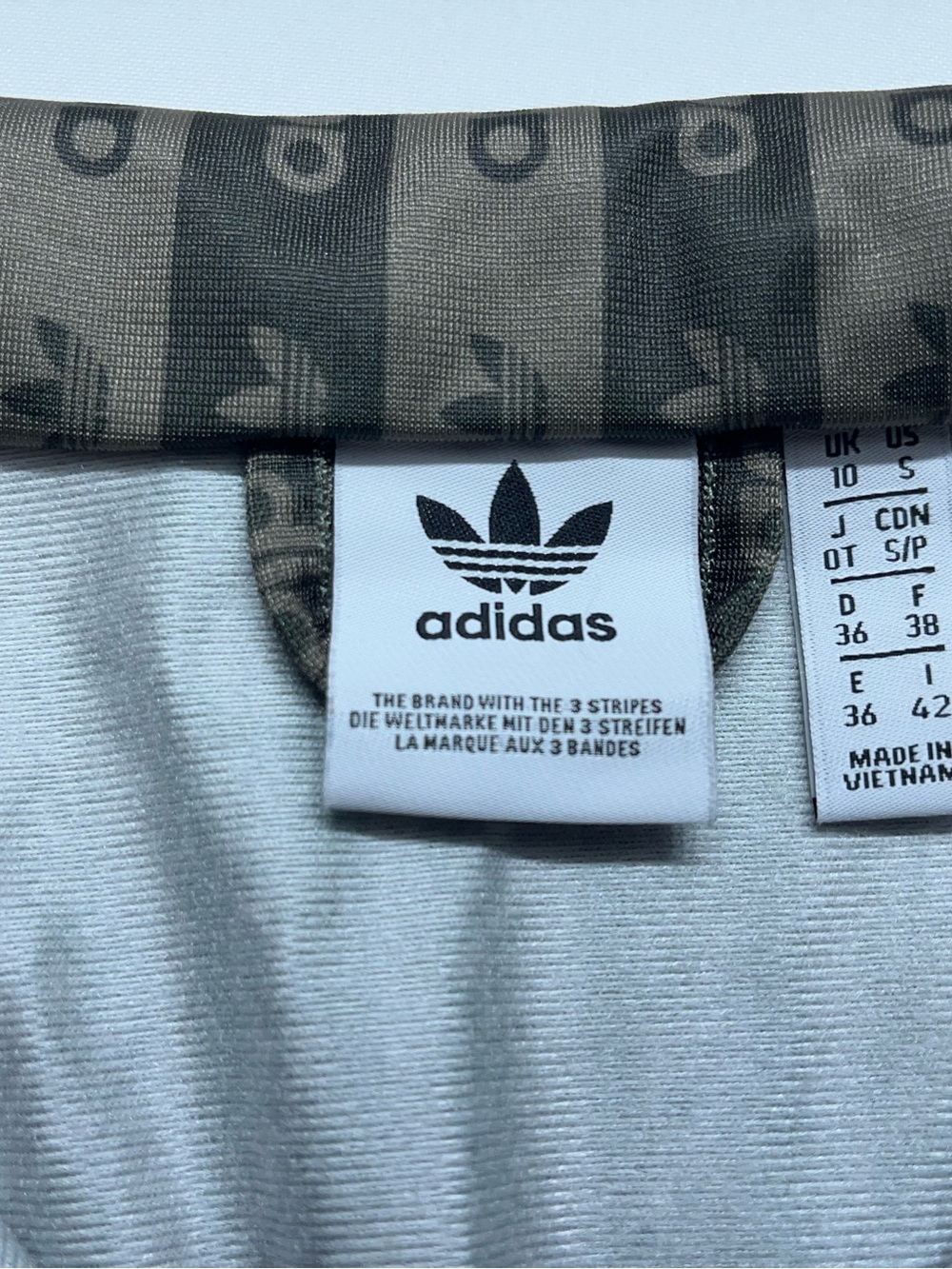 Adidas Trefoil Cropped Track Jacket Womens Size Small Green Full Zip Zip Pockets - Picture 5 of 12